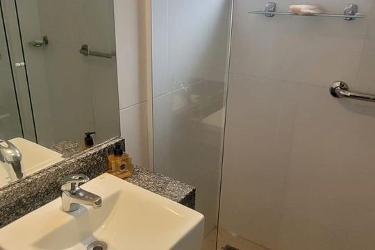 Banheiro 1 de apartamento à venda com 2 quartos, 87m² em Bigorrilho, Curitiba