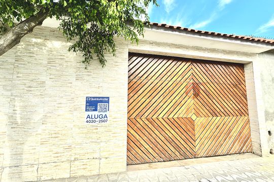Fachada de casa para alugar com 3 quartos, 120m² em Jardim Lajeado, Ferraz de Vasconcelos