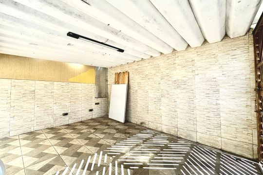 Garagem de casa para alugar com 3 quartos, 120m² em Jardim Lajeado, Ferraz de Vasconcelos