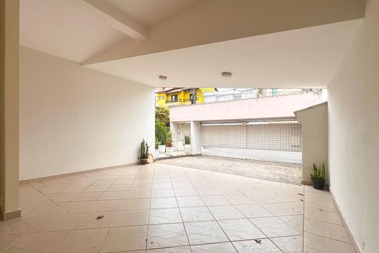Garagem de casa à venda com 3 quartos, 291m² em Parque dos Passaros, São Bernardo do Campo