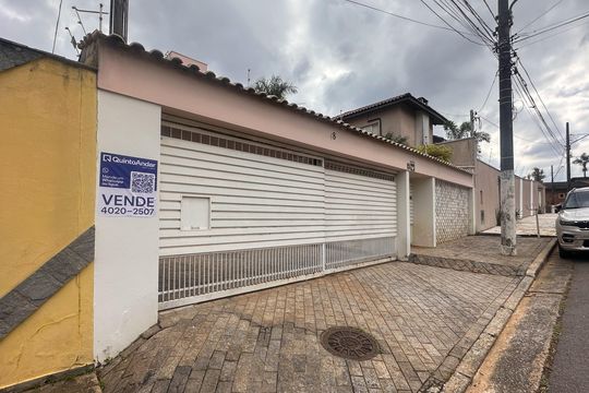 Fachada de casa à venda com 3 quartos, 291m² em Parque dos Passaros, São Bernardo do Campo