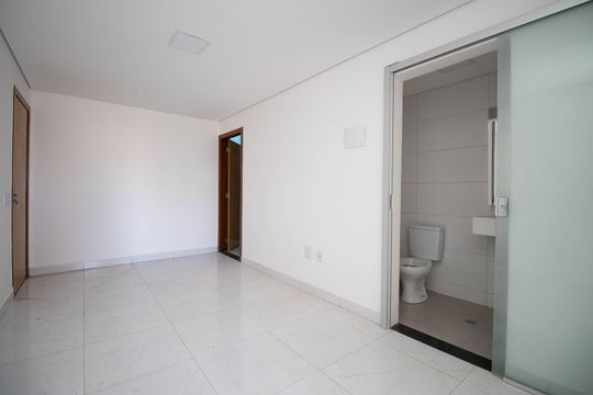 Sala de apartamento para alugar com 2 quartos, 65m² em Conjunto 21, Brasília