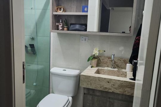 Banheiro de apartamento à venda com 3 quartos, 75m² em Vila Osasco, Osasco