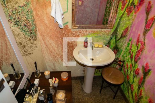 Lavabo de apartamento à venda com 4 quartos, 266m² em Bela Vista, São Paulo