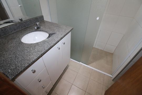 Banheiro de apartamento para alugar com 2 quartos, 64m² em Urbanova, São José dos Campos