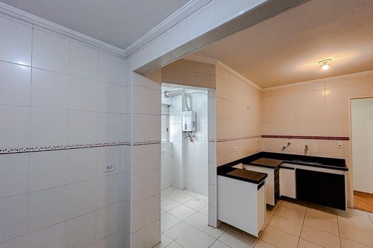 Cozinha de apartamento para alugar com 3 quartos, 75m² em Vila Carlos de Campos, São Paulo