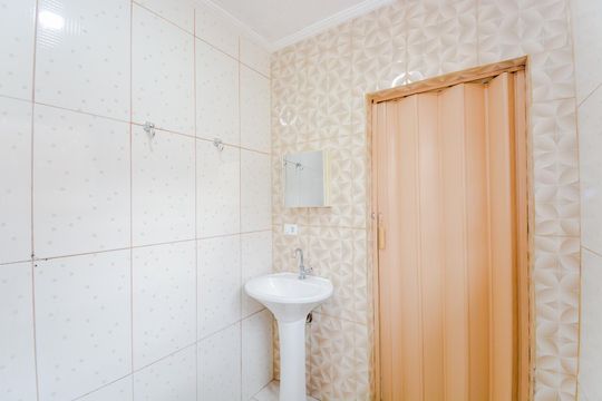Banheiro de casa para alugar com 2 quartos, 60m² em Jardim Scyntila, Guarulhos