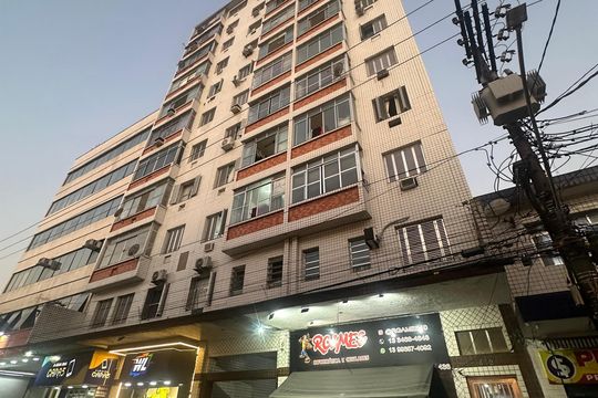 Fachada do Prédio de apartamento para alugar com 1 quarto, 32m² em Centro, São Vicente