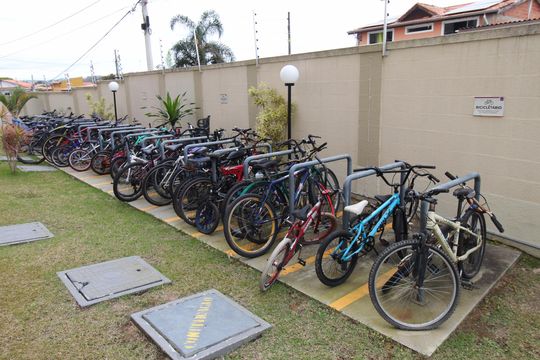 Área comum - Bicicletário de apartamento para alugar com 2 quartos, 42m² em Jardim Torrao de Ouro, São José dos Campos