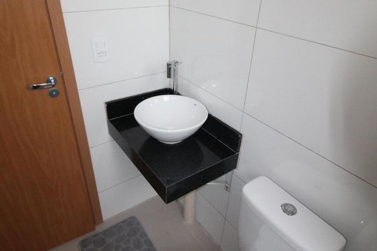 Banheiro de apartamento para alugar com 2 quartos, 42m² em Jardim Torrao de Ouro, São José dos Campos