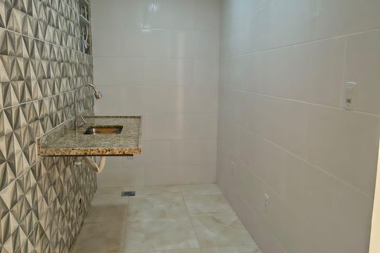 Cozinha de apartamento para alugar com 2 quartos, 60m² em Taquara, Rio de Janeiro