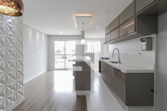 Cozinha de apartamento para alugar com 2 quartos, 50m² em Jardim Pilar, Mauá