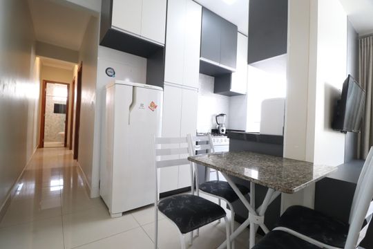 Cozinha de apartamento para alugar com 2 quartos, 45m² em Santa Mônica, Uberlândia