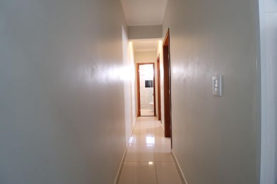 Corredor de apartamento para alugar com 2 quartos, 45m² em Santa Mônica, Uberlândia
