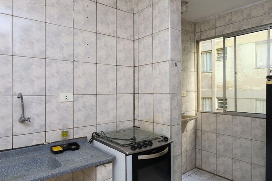 Cozinha de apartamento à venda com 2 quartos, 52m² em Jardim Marilu, São Paulo