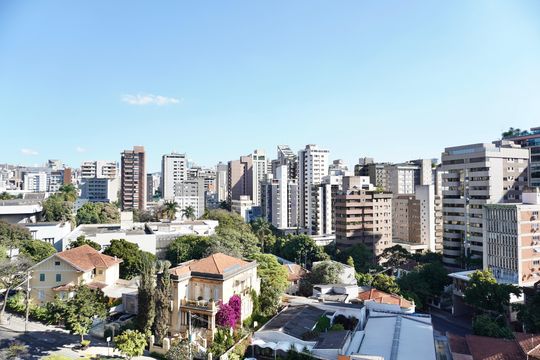 Vista  de apartamento à venda com 2 quartos, 58m² em Lourdes, Belo Horizonte