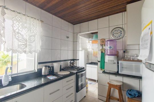 Cozinha de apartamento para alugar com 2 quartos, 44m² em Cidade Industrial de Curitiba, Curitiba