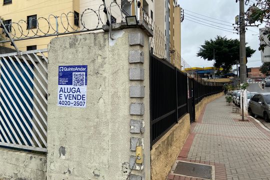 Fachada  de apartamento para alugar com 2 quartos, 60m² em Jaguaribe, Osasco