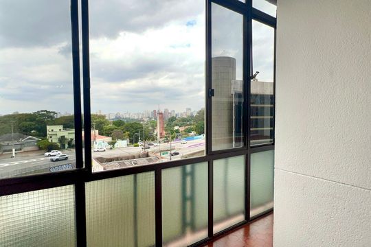 Varanda da sala de apartamento à venda com 3 quartos, 140m² em Pinheiros, São Paulo