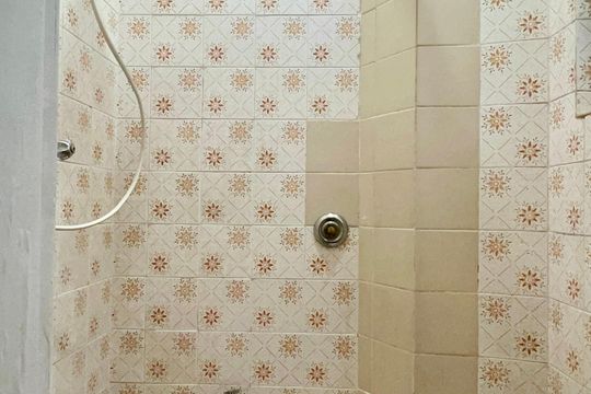 Banheiro de serviço de apartamento à venda com 3 quartos, 140m² em Pinheiros, São Paulo