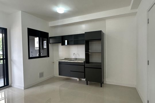 Cozinha de apartamento para alugar com 2 quartos, 48m² em Vila Engenho Novo, Barueri