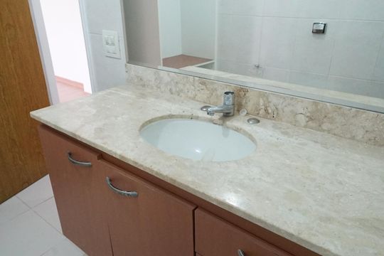 Banheiro de kitnet/studio para alugar com 1 quarto, 43m² em Vila Mariana, São Paulo