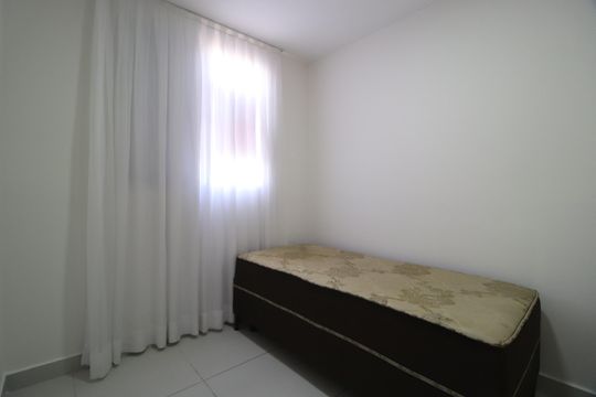 Quarto 1 de apartamento para alugar com 2 quartos, 58m² em Gávea, Uberlândia
