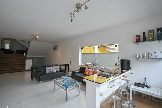 Sala de casa para alugar com 6 quartos, 690m² em Jardim Vitoria Regia (zona Oeste), São Paulo
