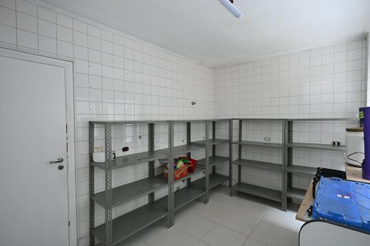 Depósito de casa para alugar com 6 quartos, 690m² em Jardim Vitoria Regia (zona Oeste), São Paulo
