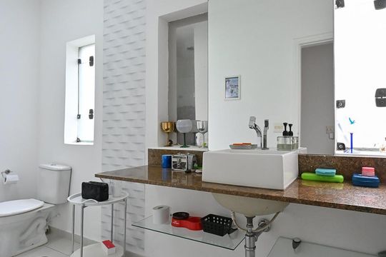 Banheiro Suíte 2 de casa para alugar com 6 quartos, 690m² em Jardim Vitoria Regia (zona Oeste), São Paulo