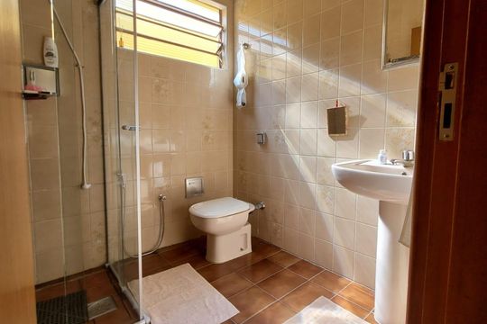 Banheiro de casa à venda com 3 quartos, 180m² em Jardim Amazonas, Campinas