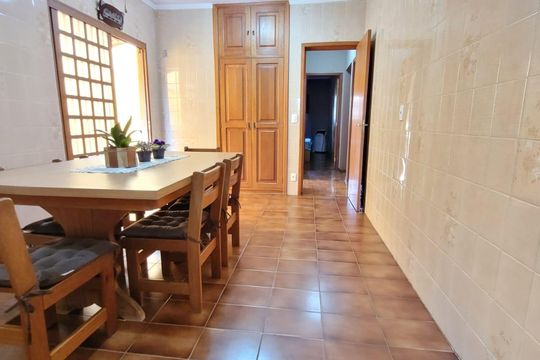 Sala de casa à venda com 3 quartos, 180m² em Jardim Amazonas, Campinas