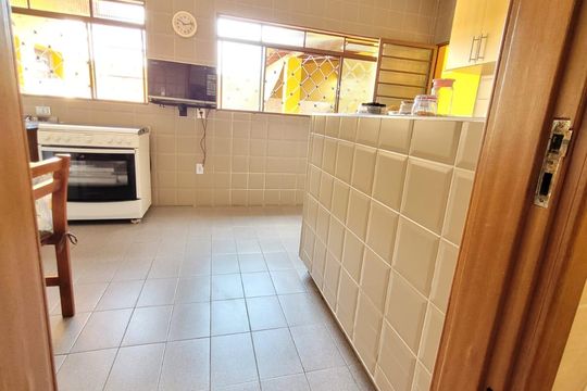 Cozinha de casa à venda com 3 quartos, 180m² em Jardim Amazonas, Campinas
