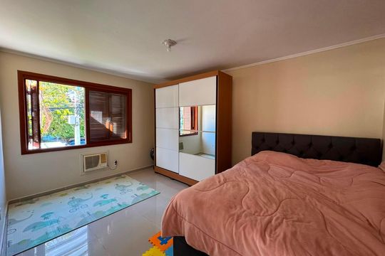 Quarto de apartamento para alugar com 2 quartos, 62m² em Passo d’Areia, Porto Alegre