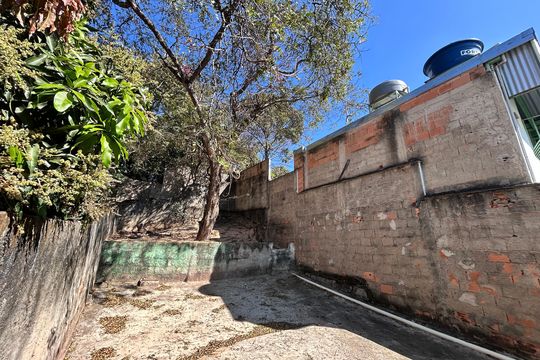 Casa para alugar com 2 quartos, 100m² em Milanez, Contagem