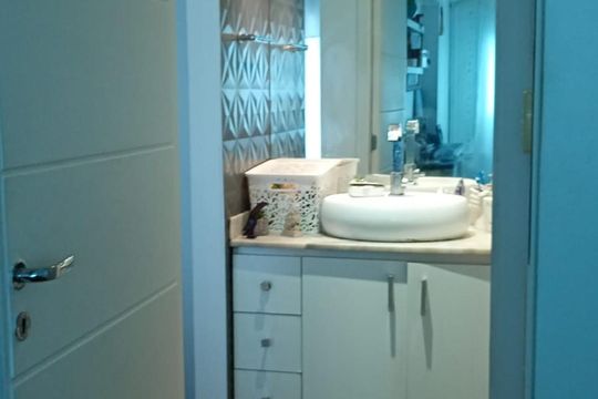 Banheiro de apartamento à venda com 1 quarto, 45m² em Lapa, Rio de Janeiro