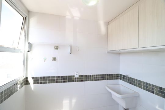 Cozinha e Área de Serviço de apartamento para alugar com 2 quartos, 55m² em Pampulha, Uberlândia
