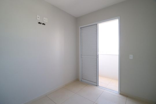 Quarto 2 de apartamento para alugar com 2 quartos, 55m² em Pampulha, Uberlândia