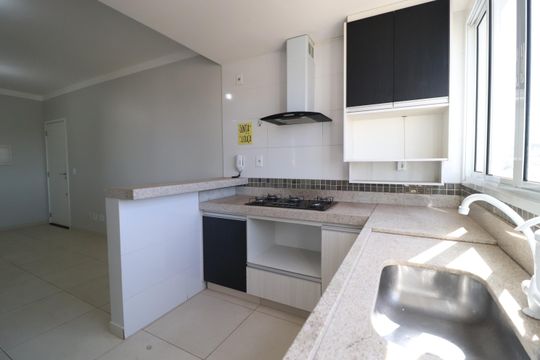 Cozinha de apartamento para alugar com 2 quartos, 55m² em Pampulha, Uberlândia