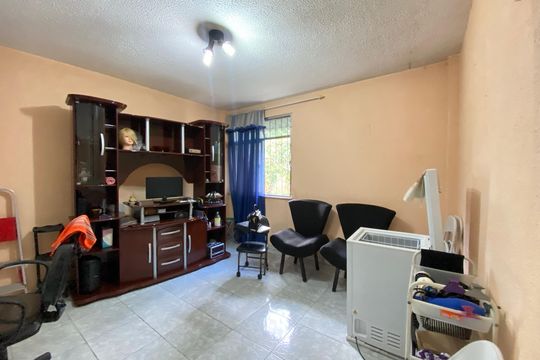 Sala de apartamento à venda com 2 quartos, 50m² em Tomás Coelho, Rio de Janeiro
