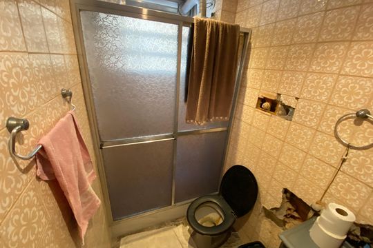 Banheiro social de apartamento à venda com 2 quartos, 50m² em Tomás Coelho, Rio de Janeiro