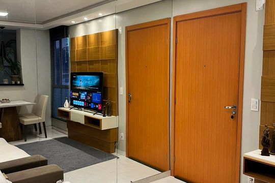 Sala de apartamento à venda com 2 quartos, 40m² em Vila Nova, Porto Alegre