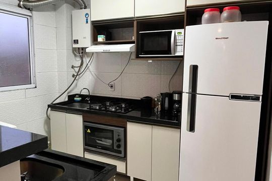 Cozinha de apartamento à venda com 2 quartos, 40m² em Vila Nova, Porto Alegre
