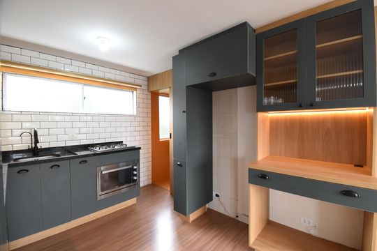 Sala/Cozinha de apartamento para alugar com 2 quartos, 65m² em Boa Vista, Curitiba