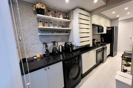 Cozinha de apartamento à venda com 2 quartos, 42m² em Sítio da Figueira, São Paulo