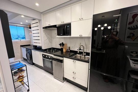Cozinha de apartamento à venda com 2 quartos, 42m² em Sítio da Figueira, São Paulo