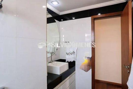 Apartamento à venda com 4 quartos, 131m² em Centro, Belo Horizonte