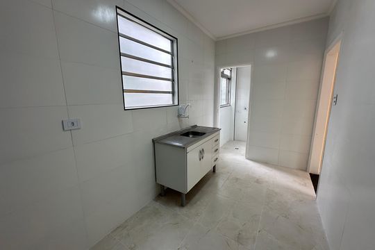 Cozinha de apartamento para alugar com 1 quarto, 53m² em Boa Vista, São Vicente
