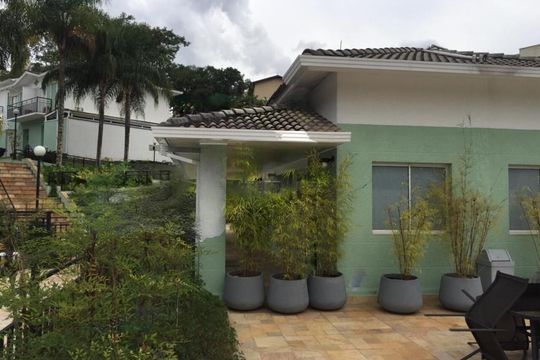 Casa de Condomínio à venda com 3 quartos, 115m² em Jardim das Esmeraldas, São Paulo