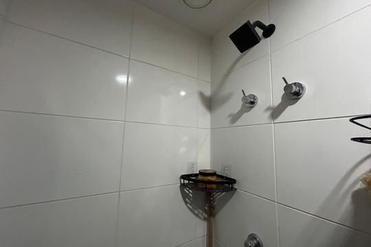 Banheiro de apartamento para alugar com 2 quartos, 41m² em Inhaúma, Rio de Janeiro